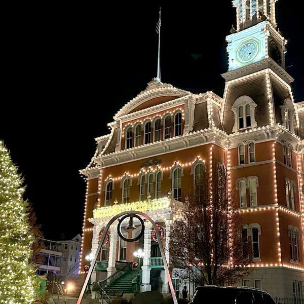 Connecticut cashes in on Hallmark Movie standing to drive kitschy Christmas tourism…