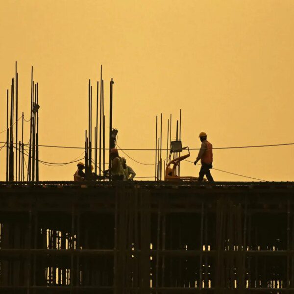 Construction staff are cashing in on the AI growth