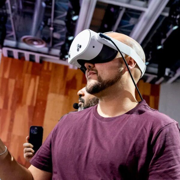 Meta is pausing its dream of sharing Quest’s Horizon OS with third-party&hellip;