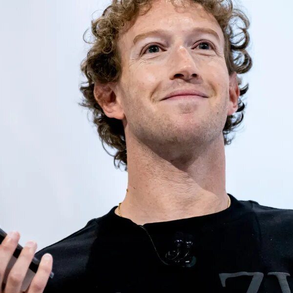 Forget $100M, Mark Zuckerberg is ‘hand-delivering’ do-it-yourself soup to poach AI expertise