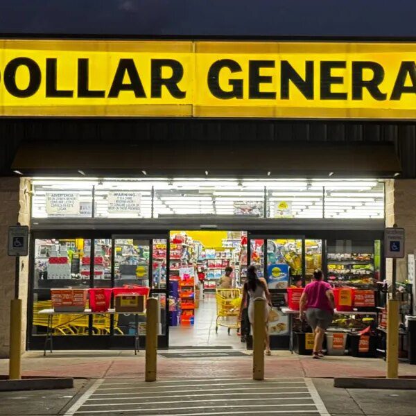 Rich individuals are flooding greenback shops as Americans navigate a crushing affordability…