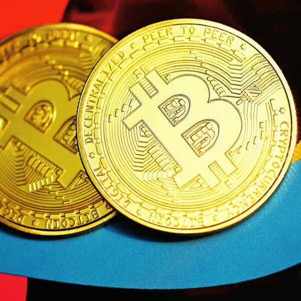 Ripple CTO Joins Debate On Bitcoin Versus Gold, Says Bitcoin Cannot Be…