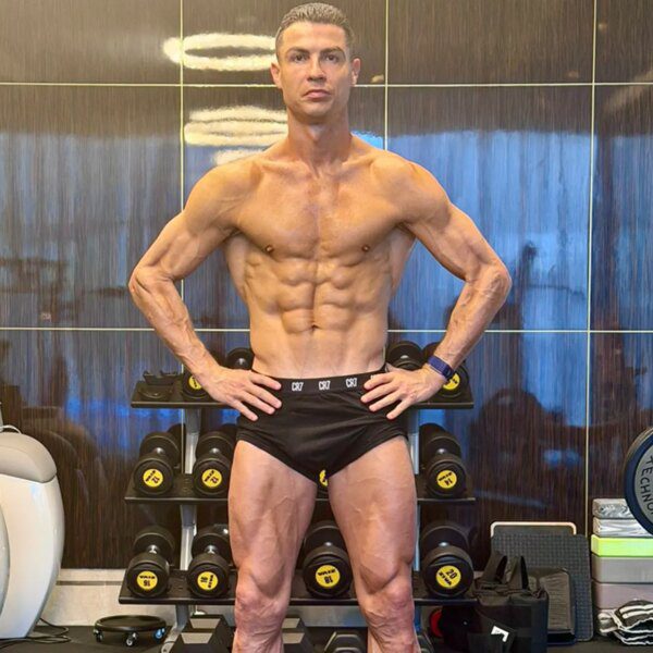 Cristiano Ronaldo Puts Incredible Physique On Display