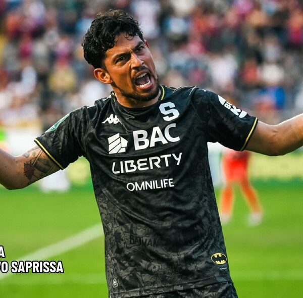 Costa Rican Club Deportivo Saprissa Sends Out Bat-Signal With New Third Kits…