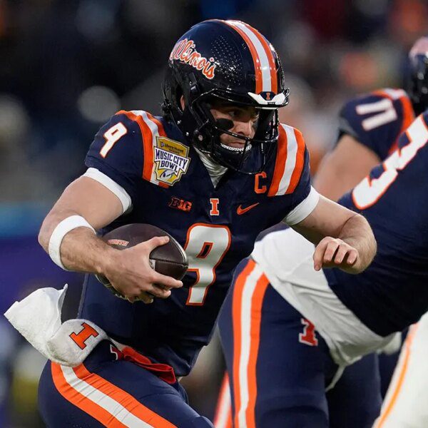 Luke Altmyer leads Illinois to a win in bowl sport after operating&hellip;