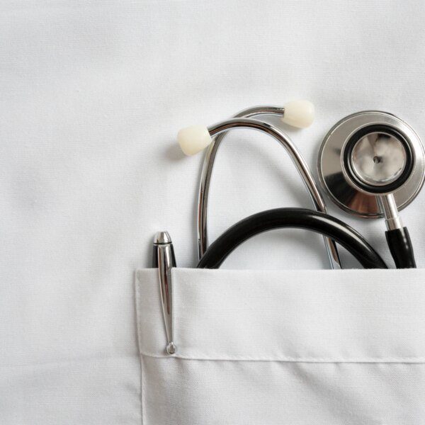 UnitedHealth: A Long-Term Compounder Worth Holding Through Any Cycle (NYSE:UNH)