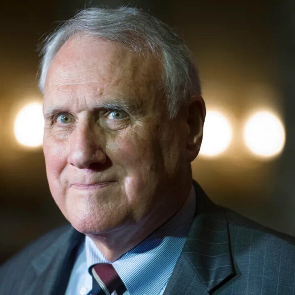 Jon Kyl withdraws from public life after saying dementia prognosis