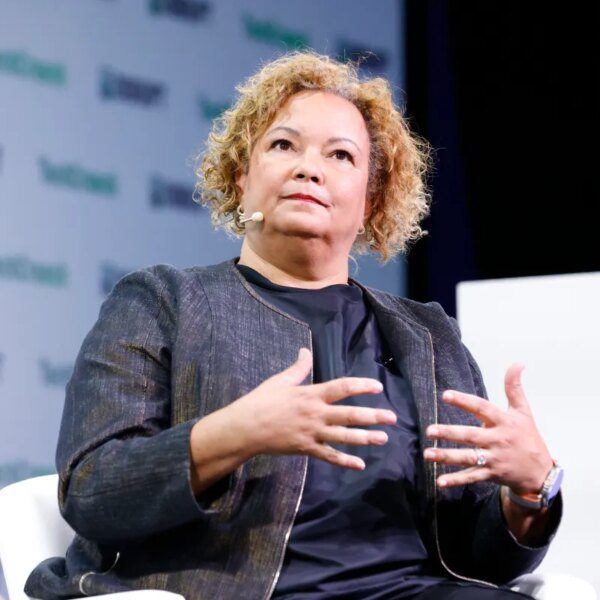 Apple’s government shake-up continues with departures of normal counsel and coverage head