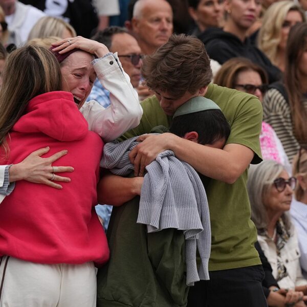 Bondi Beach taking pictures victims remembered in heartbreaking household tributes