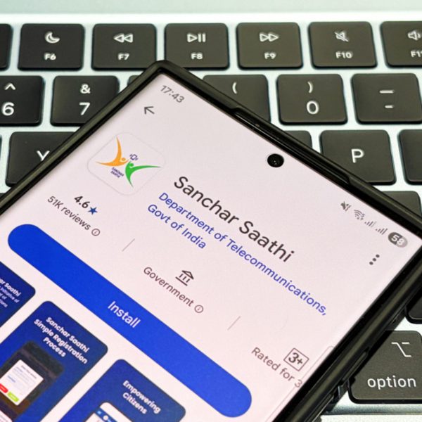 India plans to confirm and file each smartphone in circulation