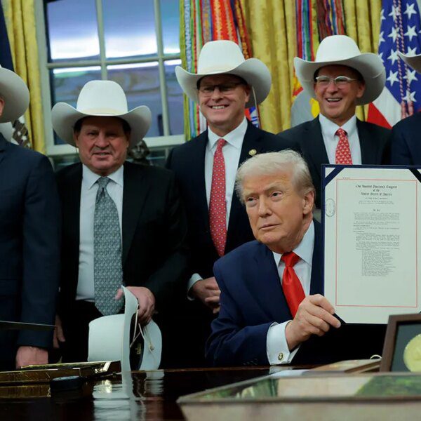 Trump honors ‘Miracle on Ice’ Team USA hockey workforce