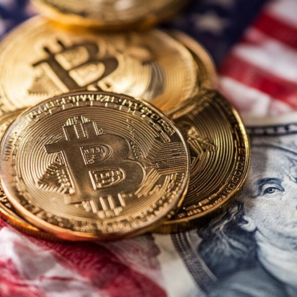 US Regulator Slams Nine Top Banks for Crypto Debanking