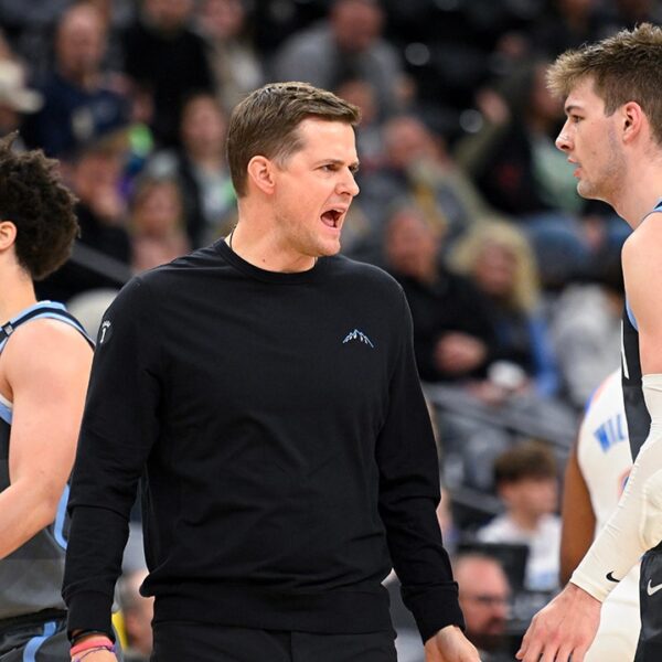 Jazz coach lays into crew throughout expletive-laden timeout rant