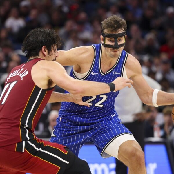 Magic chase quick begin vs. Brandon Miller, Hornets