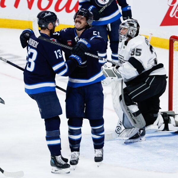 NHL roundup: Jets rout Kings, halt winless streak at 11