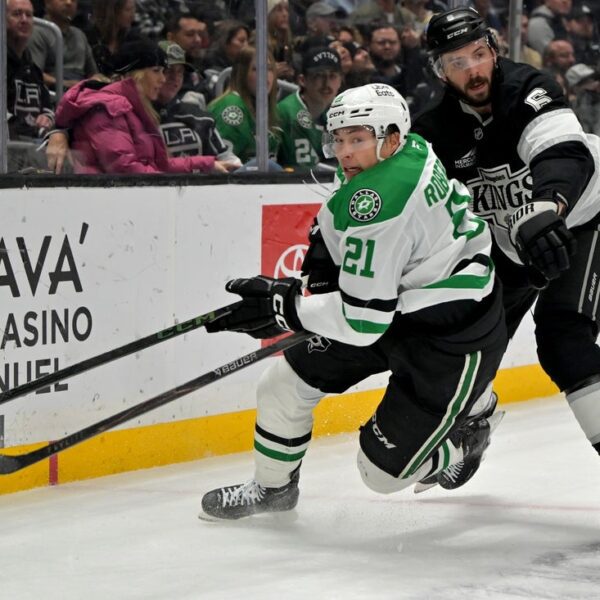 Jason Robertson powers Stars previous Kings