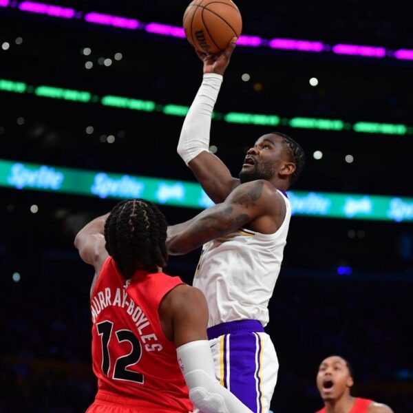 NBA roundup: Defensive-minded Lakers accumulate win over Raptors