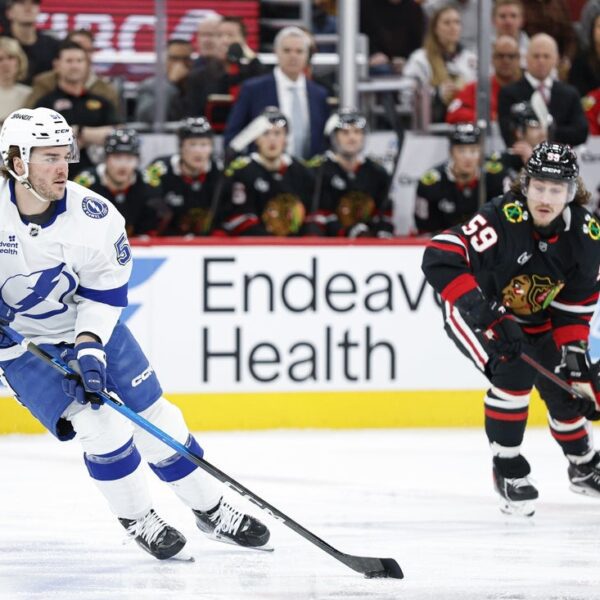 Lightning’s level streak reaches 15 with shootout win over Blackhawks