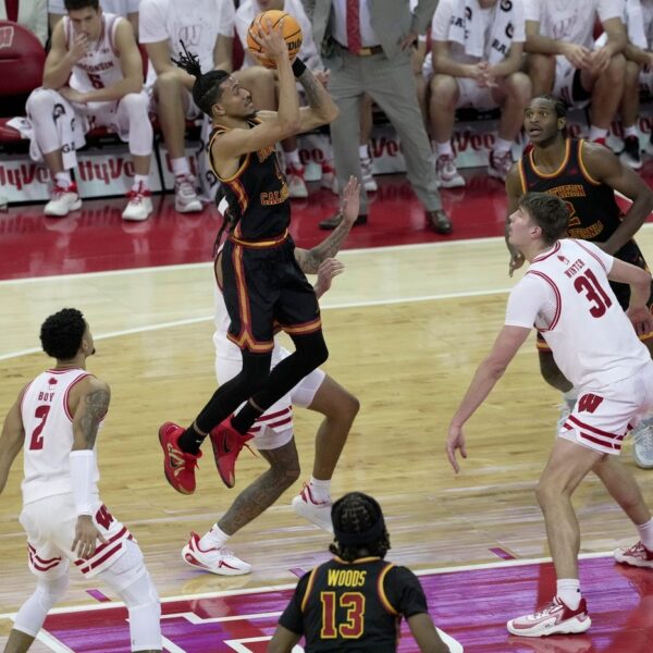 Southern California storms again to stun Wisconsin