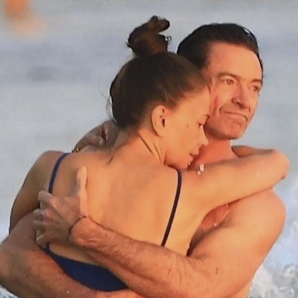 Hugh Jackman and Sutton Foster Show Major PDA in Costa Rica