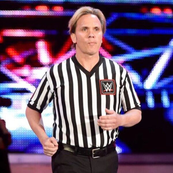 Popular WWE duo unveil secret handshake with referee Charles Robinson