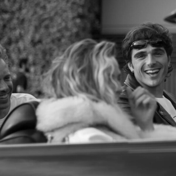 Margot Robbie & Jacob Elordi Look Great Together in Traffic in New…