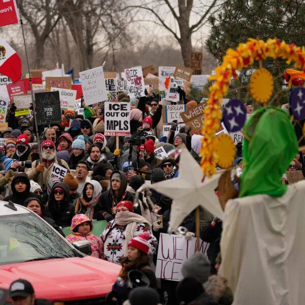 Thousands protest in Minneapolis after lethal ICE capturing as brokers proceed city-wide&hellip;