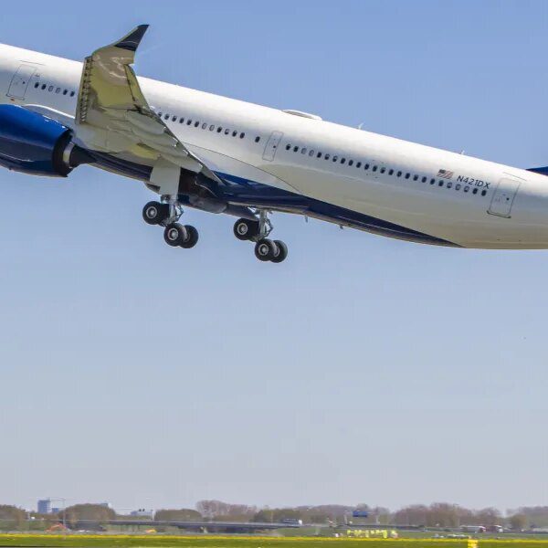 These are the ten most on-time airways on the earth, and just…