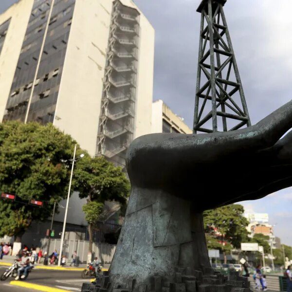 Trump tells NBC U.S. could reimburse corporations for Venezuela oil efforts