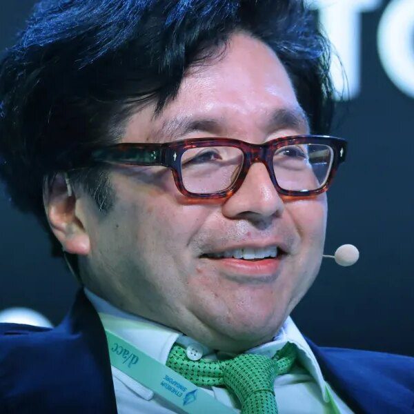 Why Wall Street permabull Tom Lee thinks we’re within the third nice…