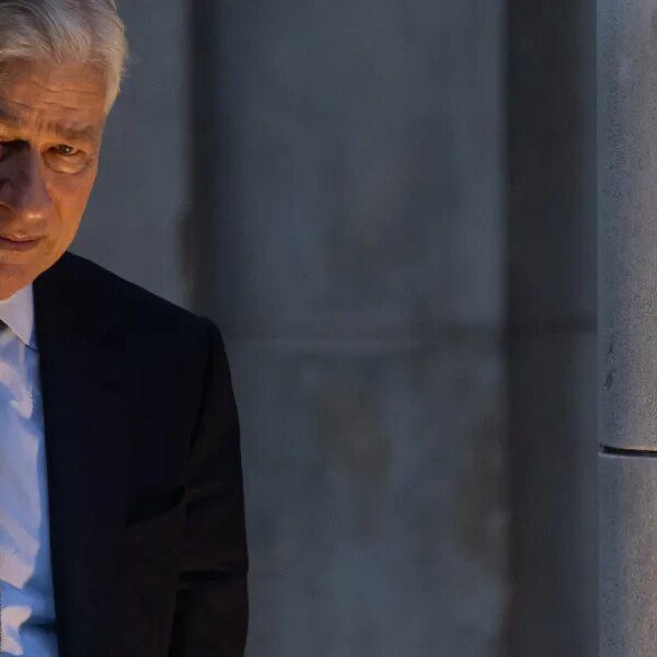 Trump blasts Dimon, threatens to sue JPMorgan over debanking