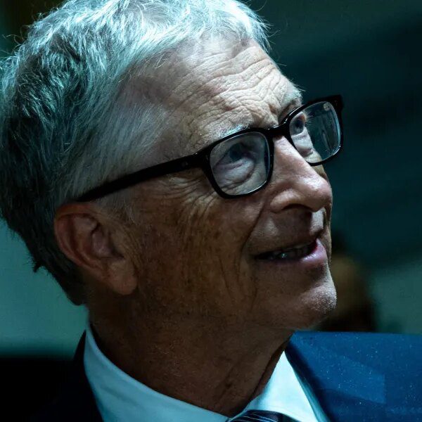 One 12 months after Bill Gates shocked with the selection to shut…