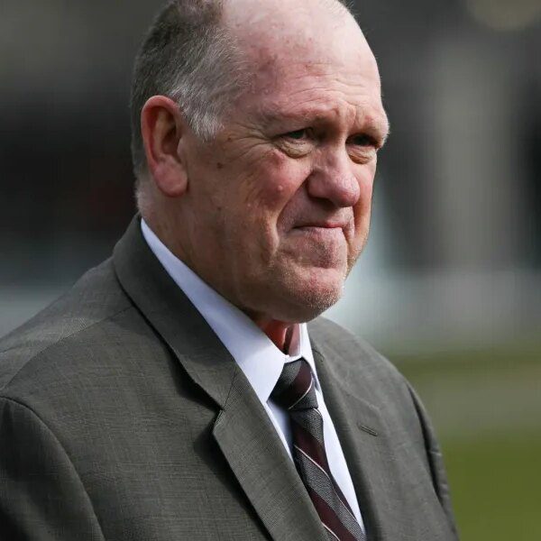 Trump’s border czar vows ‘zero tolerance’ on assaults towards ICE whereas gesturing&hellip;