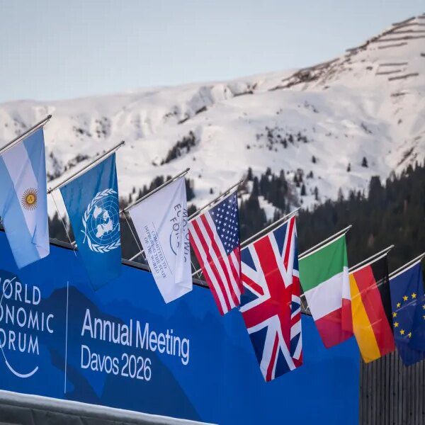 At Davos, AI hype offers approach to concentrate on ROI