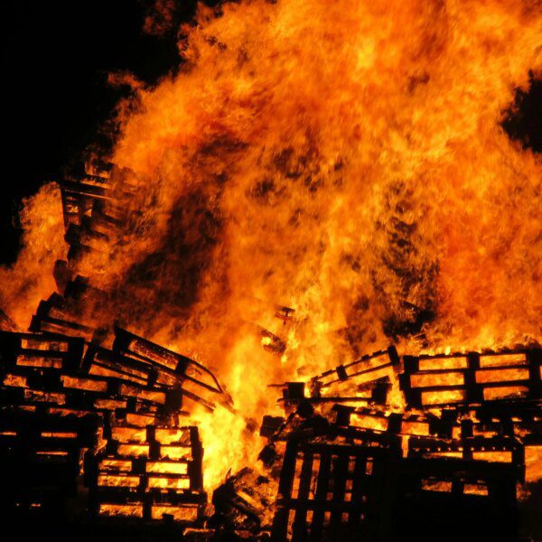 Industry Expert Predicts Complete Bitcoin Collapse, Here’s The Timeframe