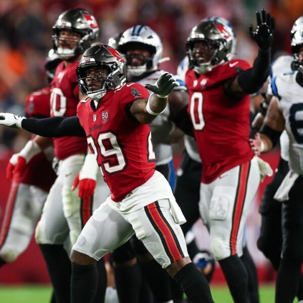 Buccaneers beat Panthers 16-14; NFC South title hinges on Saints-Falcons