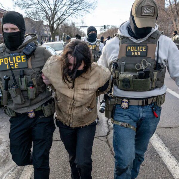 Conservatives threaten LinkedIn boycott after submit elimination