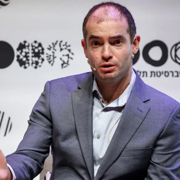 A brand new check for AI labs: Are you even making an…