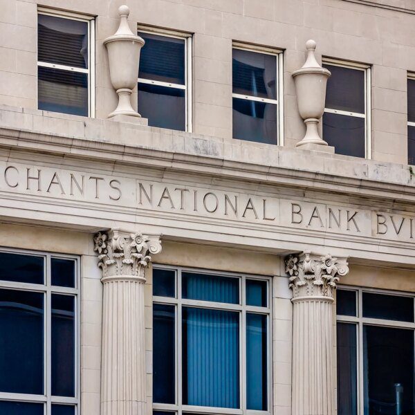 Merchants Bancorp Preferreds Review Update: One Gets My Rating Rating (NASDAQ:MBIN)