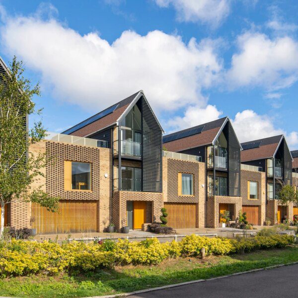 Cushman & Wakefield: Resilient Growth Profile And Balance Sheet Deleveraging (NYSE:CWK)