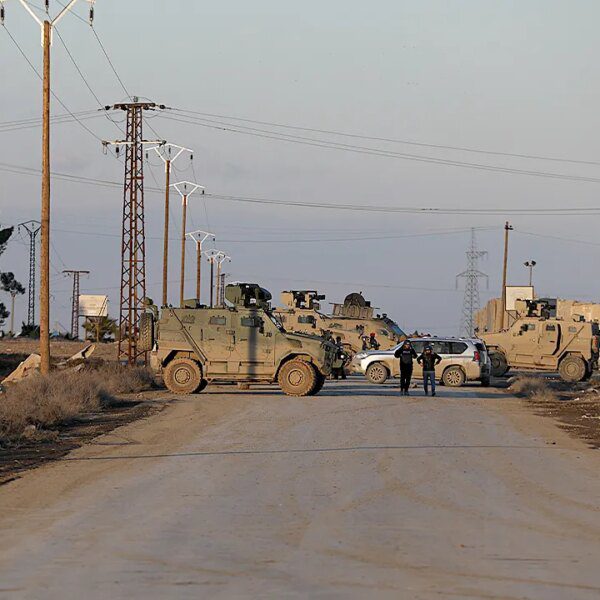 ISIS detainees escape Syria jail amid SDF handover to new forces