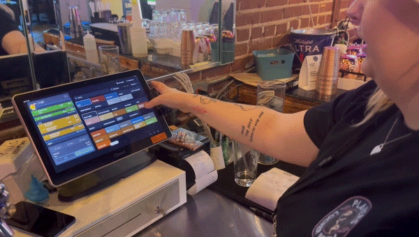 Transferring bar tabs to tables causes tipping issues for bartenders