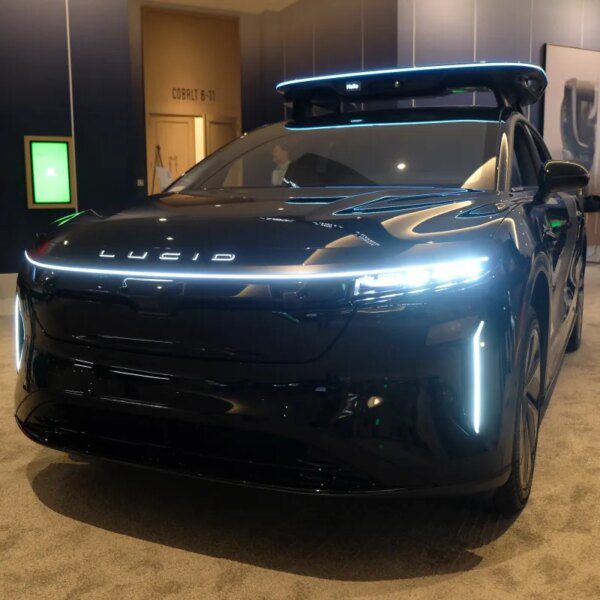 This is Uber’s new robotaxi from Lucid and Nuro