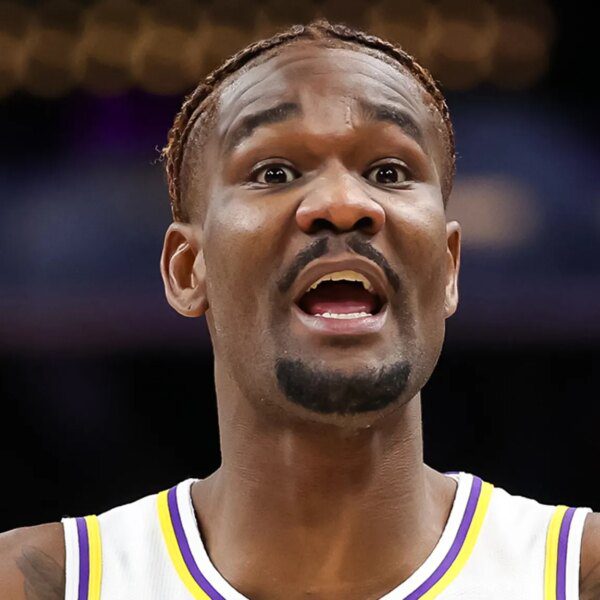 Deandre Ayton Detained, Searched For Weed At Bahamas Airport, No Charges Filed