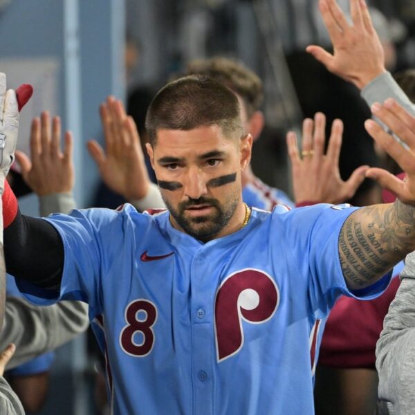 Reports: Padres, OF Nick Castellanos conform to 1-year deal