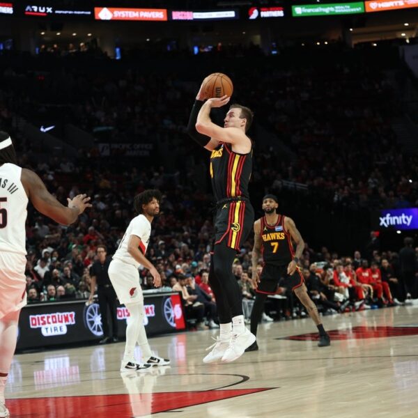 Report: Lakers purchase sharpshooter Luke Kennard from Hawks