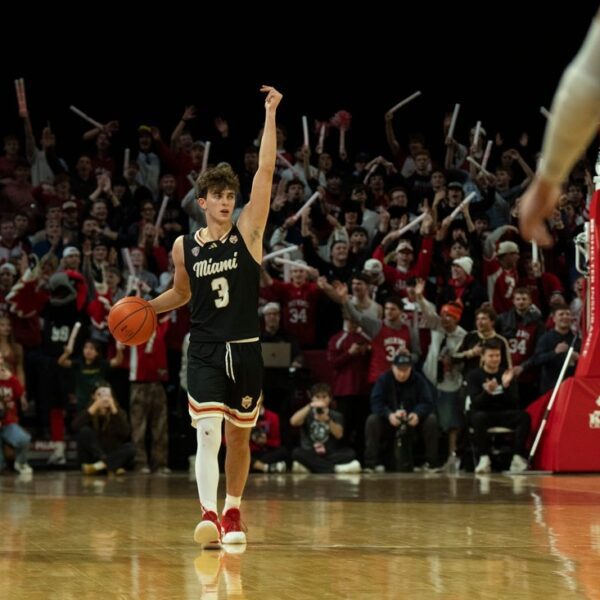 No. 23 Miami (Ohio) stays unbeaten, edges Buffalo