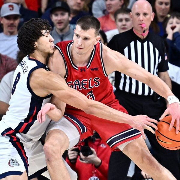 Graham Ike stars in return as No. 6 Gonzaga handles Saint Mary’s