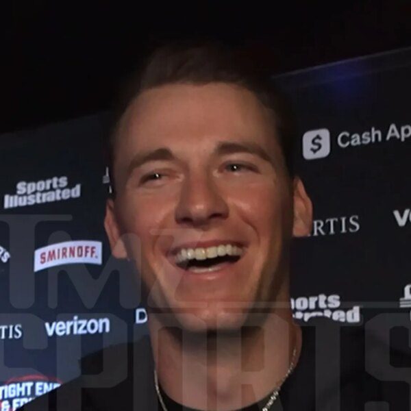 Mac Jones Shrugs Off 49ers’ Substation Conspiracy, ‘I Can’t Hear The Buzz’