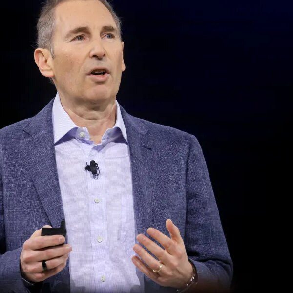 Amazon dethrones Walmart as No. 1 on the Fortune 500. There’s a…